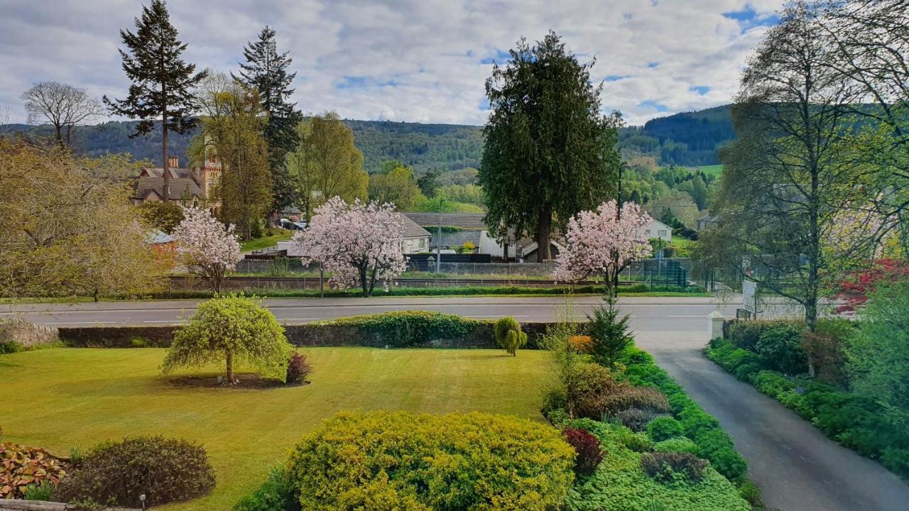 Willows Bed & Breakfast Pitlochry Esterno foto