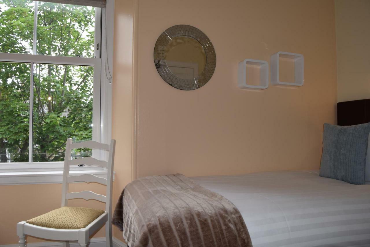 Willows Bed & Breakfast Pitlochry Esterno foto